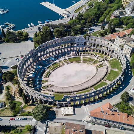 Feniks Fazana Apartman Екстер'єр фото