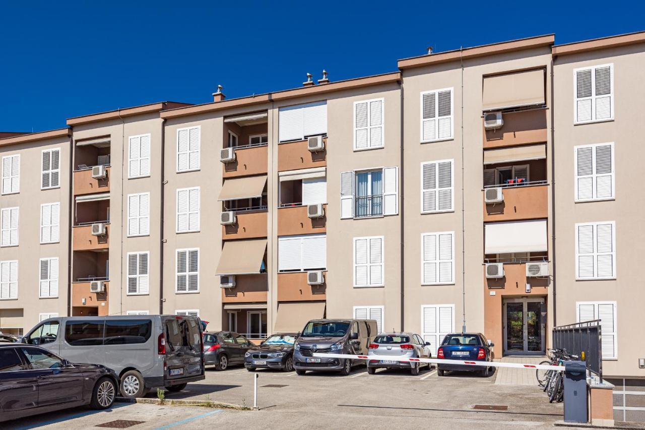 Feniks Fazana Apartman Екстер'єр фото