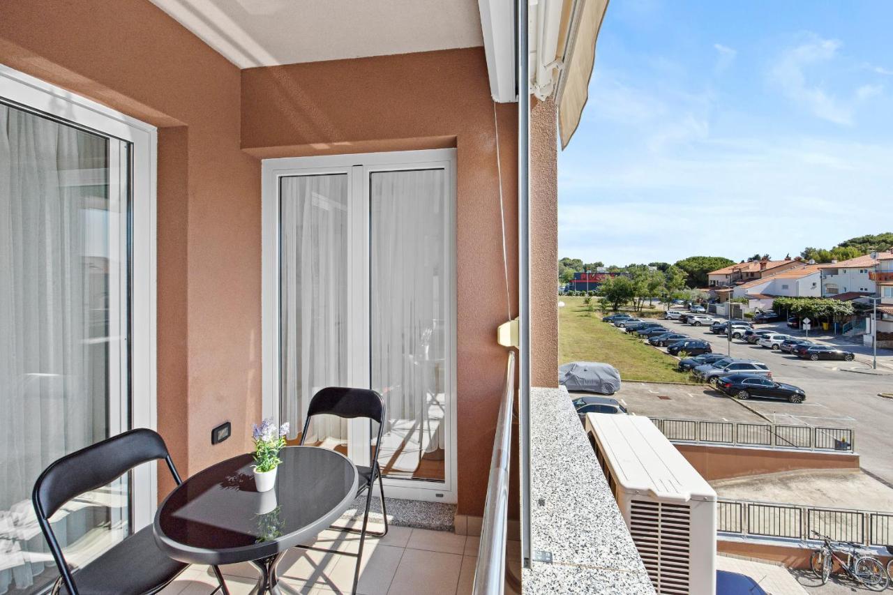 Feniks Fazana Apartman Екстер'єр фото